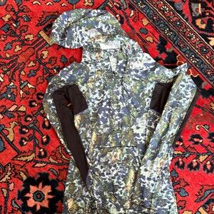 Lululemon running top